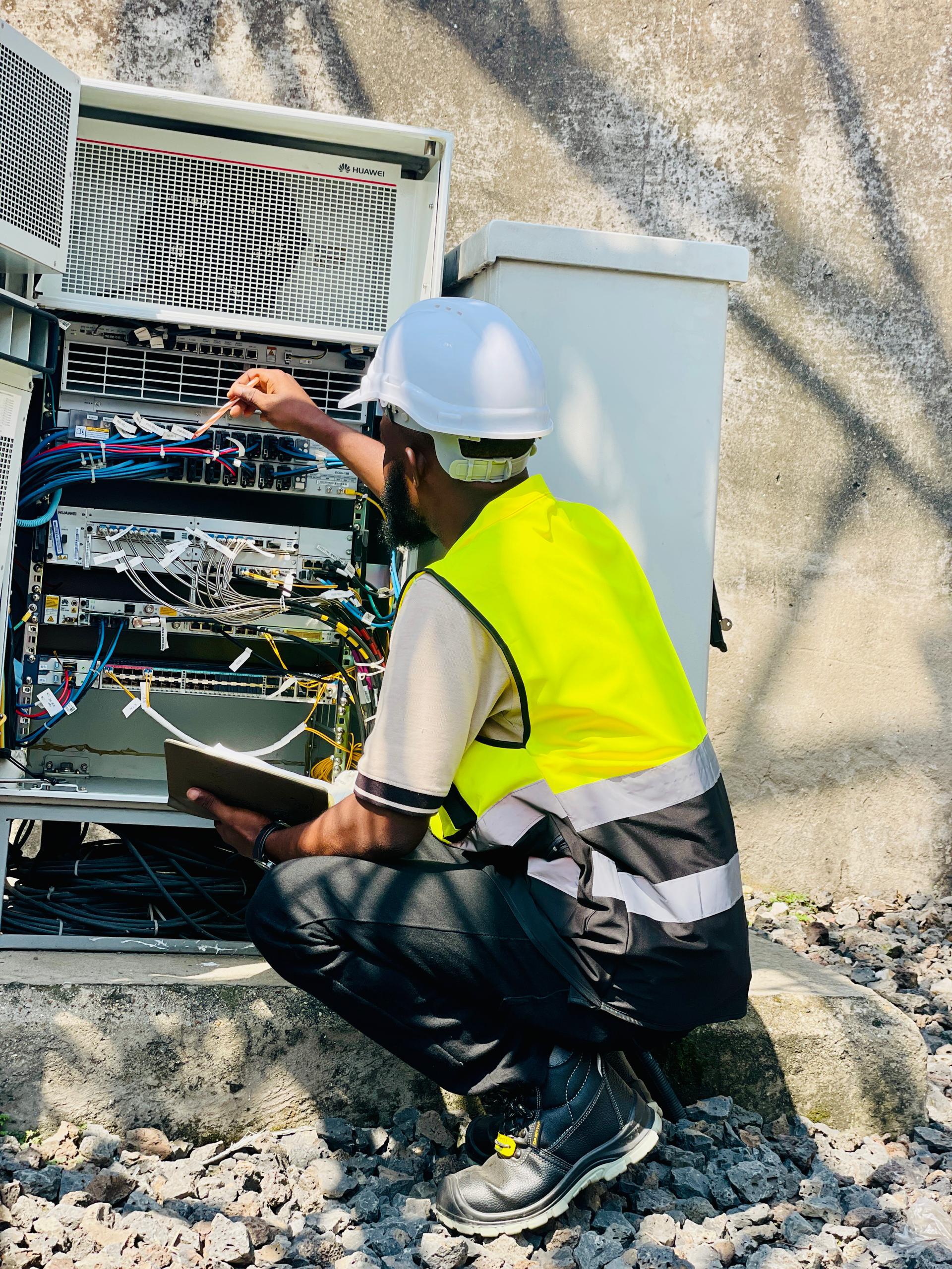 Optimisez Vos Systèmes avec Nos Services de Télécommunication et Maintenance